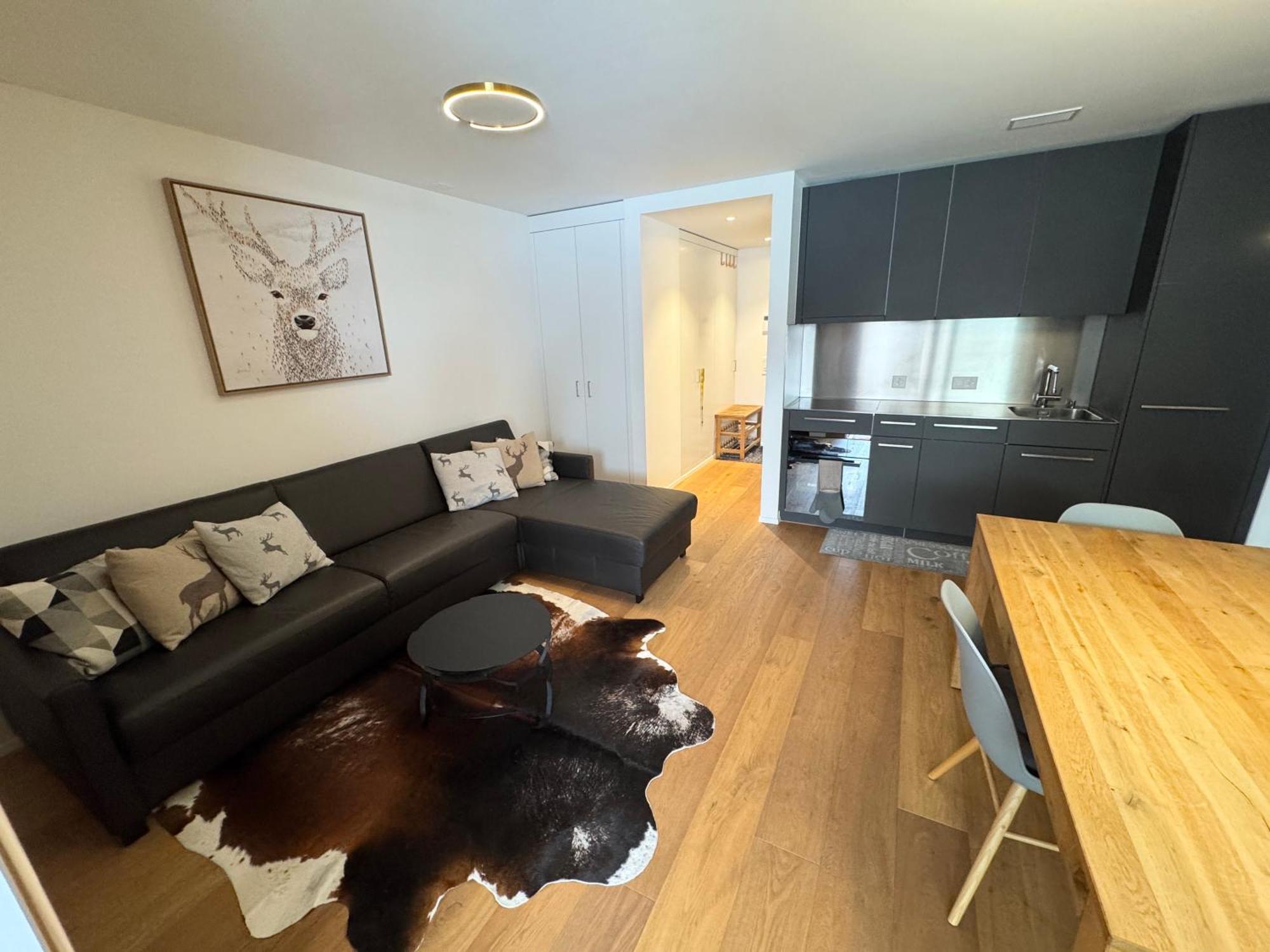 Beautiful Sunny New 1 Bed Apt Flims Ngoại thất bức ảnh