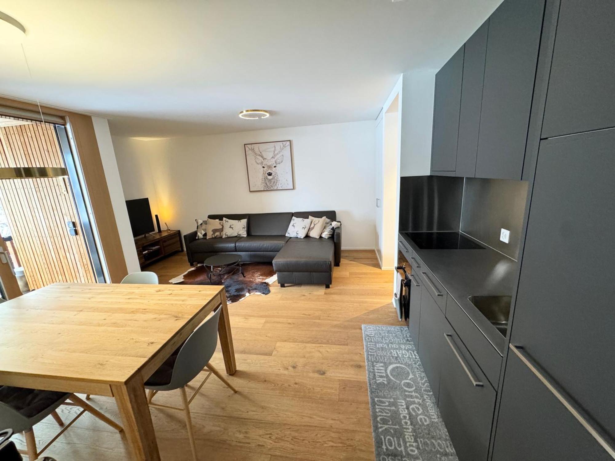 Beautiful Sunny New 1 Bed Apt Flims Ngoại thất bức ảnh